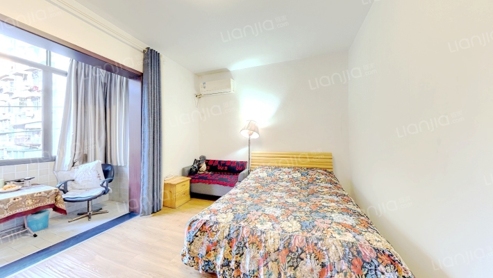 模范路二手房实景图