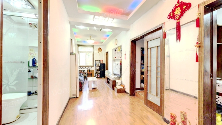 模范三村二手房实景图