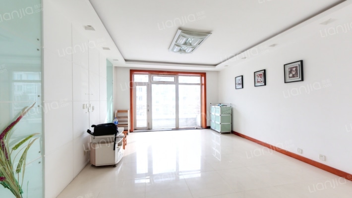 万达江畔人家二手房实景图