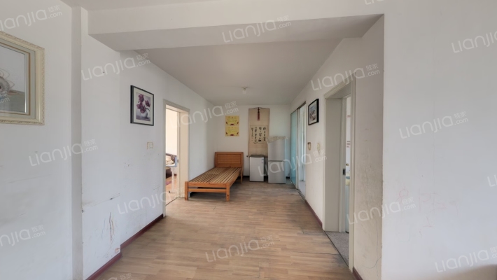 银泰名都花园二手房实景图