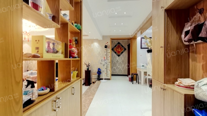 鑫贵名苑二手房实景图