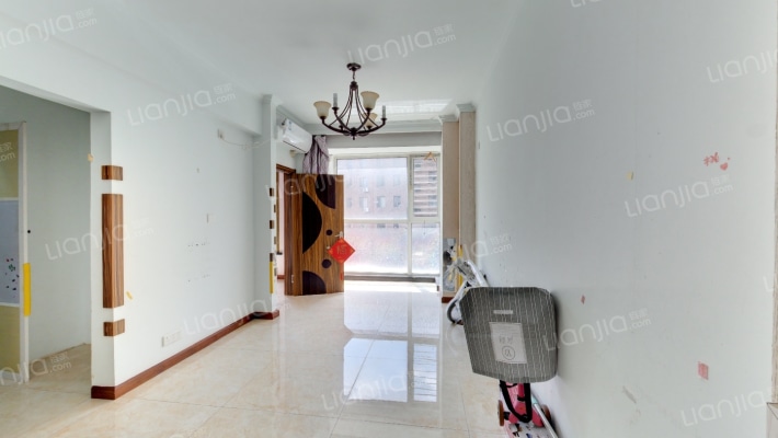 泊林和山二手房实景图