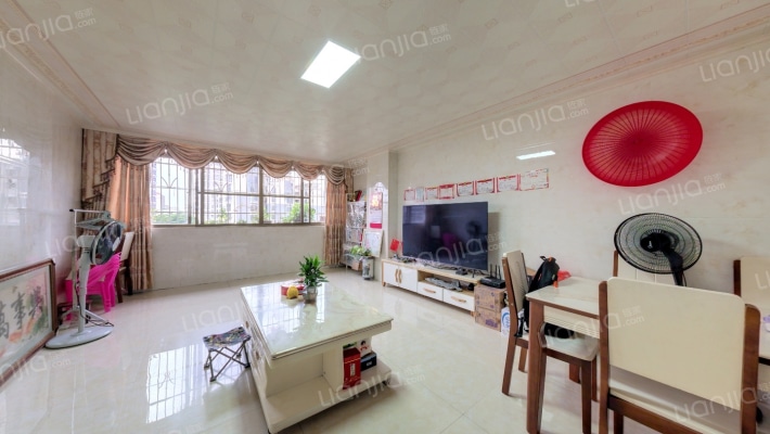 麦地南山庄二手房实景图