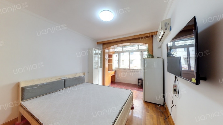 龙吴路11弄二手房实景图