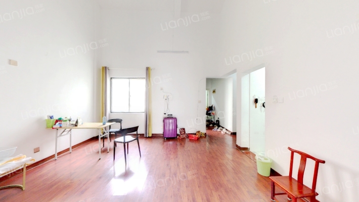 龙凤苑1二手房实景图