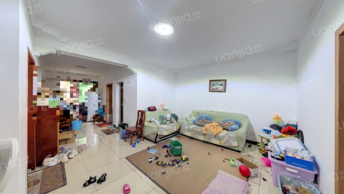 中南汽车世界二手房实景图