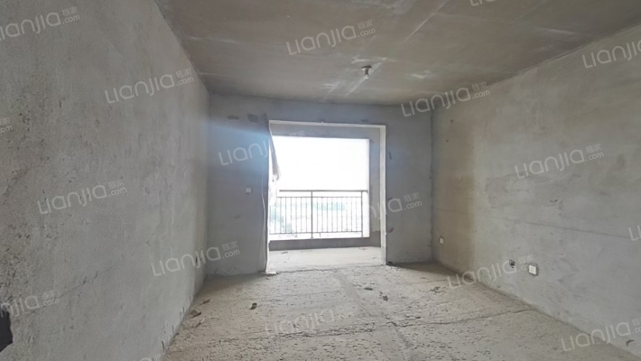 冠瑞财富广场二手房实景图