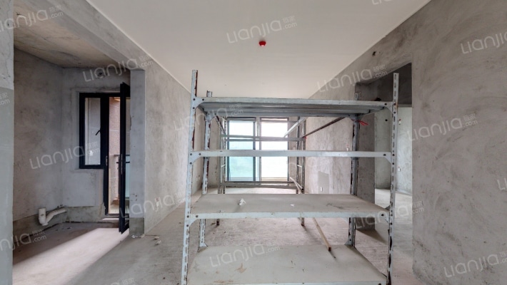 天安江畔珑园2期二手房实景图