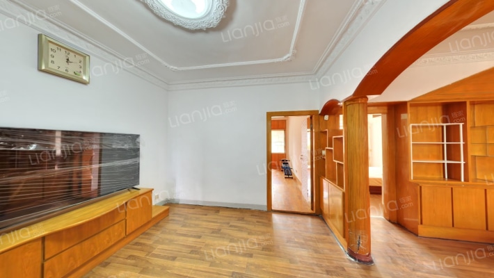 君巫路153号二手房实景图