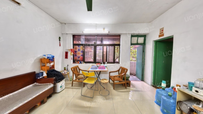 食出小区二手房实景图