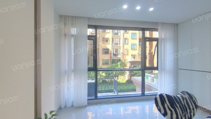 鸿豪城享山二手房实景图