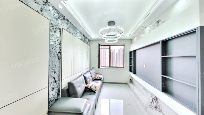 河畔花园小区二手房实景图