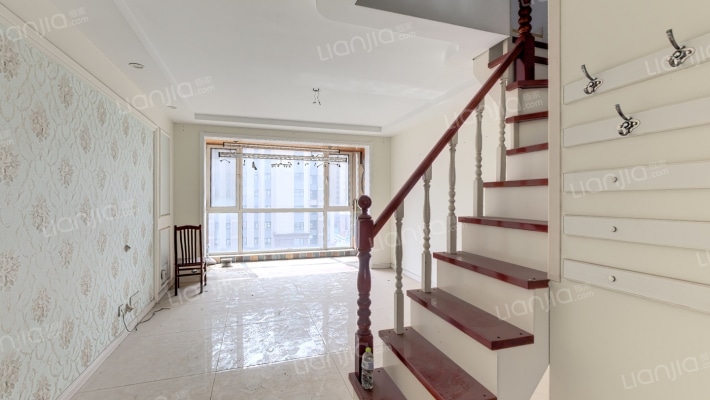 海龙奥林春天二手房实景图