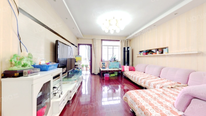 金荷花园C区二手房实景图