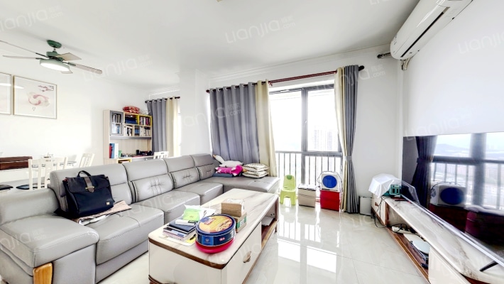 中信龙盛广场二手房实景图