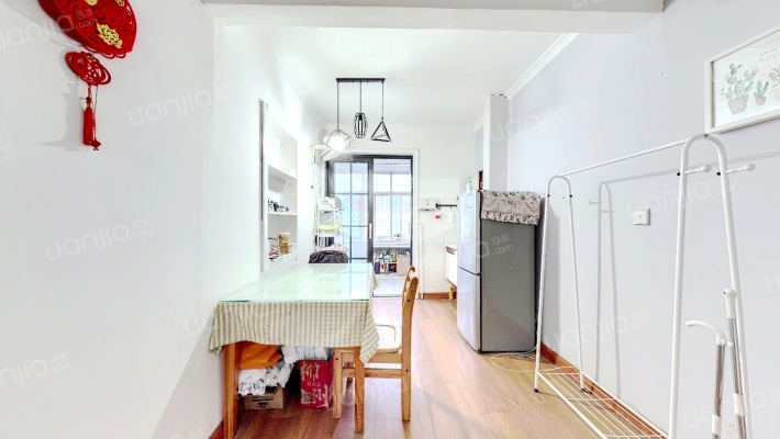 市委党校西影路新村二手房实景图