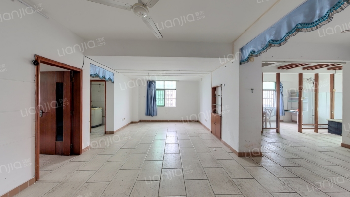 华龙大厦二手房实景图