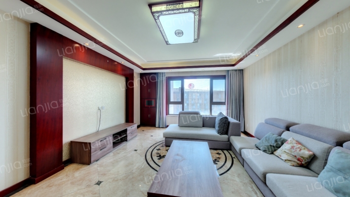 世华龙樾一期东区二手房实景图