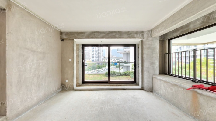 榕发誉湖二手房实景图