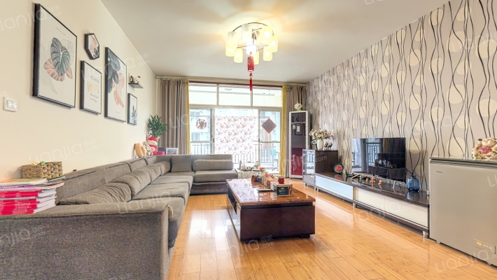 东屏小区二手房实景图