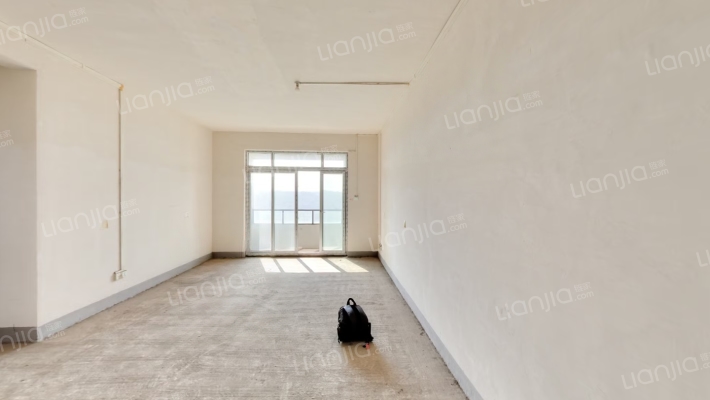 爱加欧郡2期二手房实景图