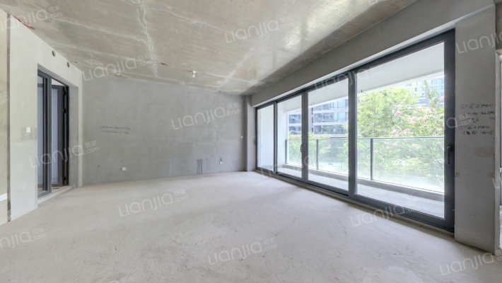 清凤鹿溪源二手房实景图