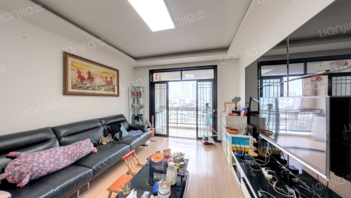 中东凯旋门二手房实景图