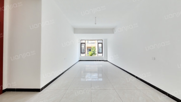 合景誉山国际⼀区二手房实景图