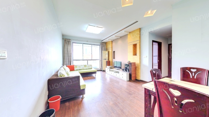 逸静丰豪二手房实景图