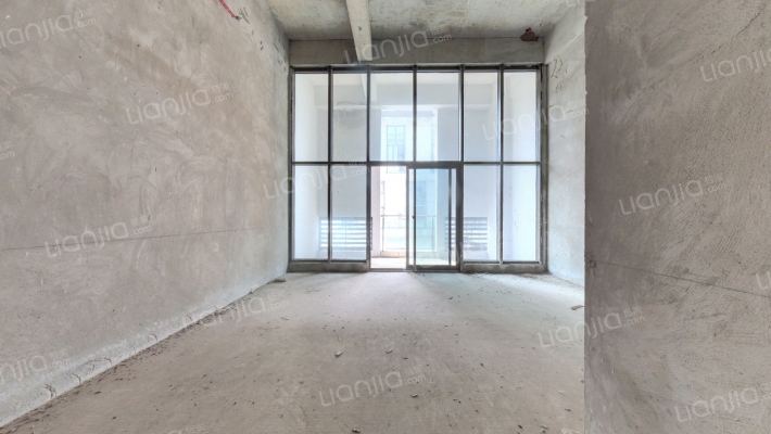 新跨越I33二手房实景图