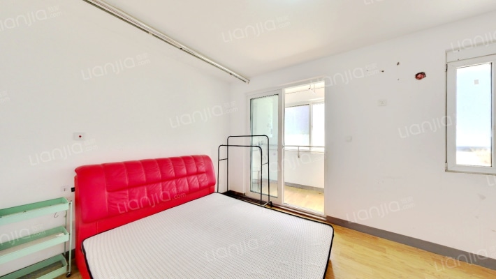 石埠湾秋山苑二手房实景图