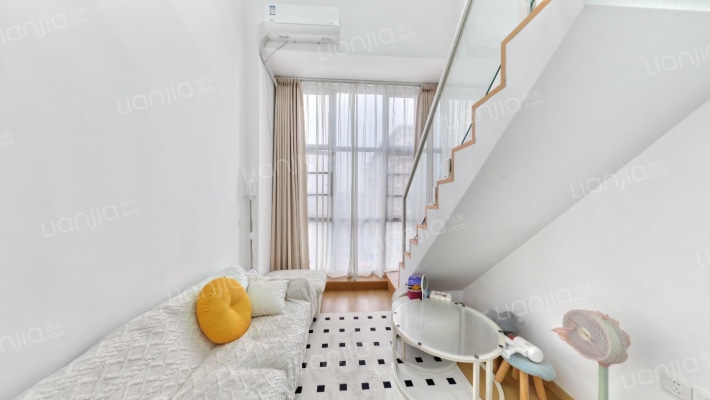 新长海D1站二手房实景图