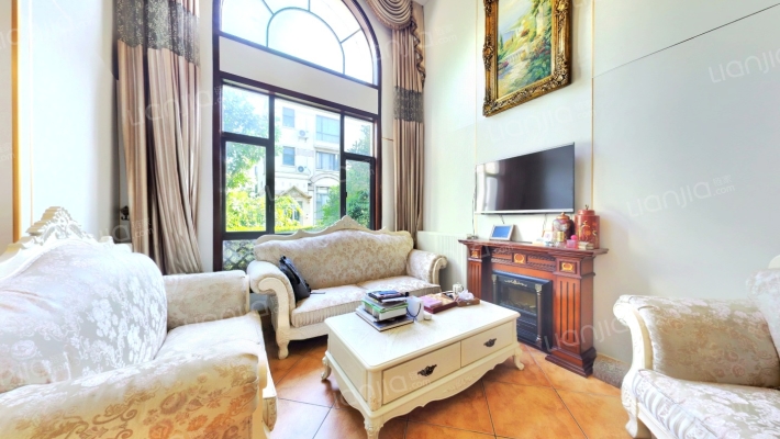 西郊景园二手房实景图