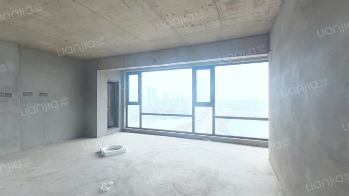 泰禾富凤凰府二手房实景图