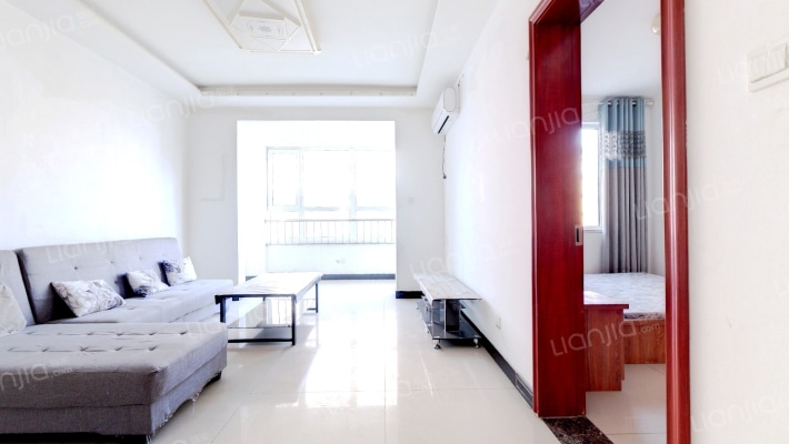 电梯东向，精装，500米到xue校，采光好，总价低-客厅