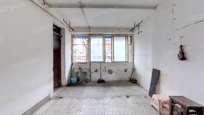 花园八村二手房实景图