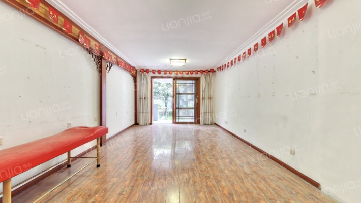 中央花园邻芳居二手房实景图