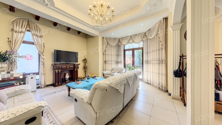 保利垄上一区二手房实景图