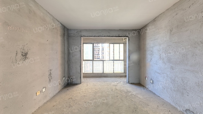 翡翠华庭二手房实景图