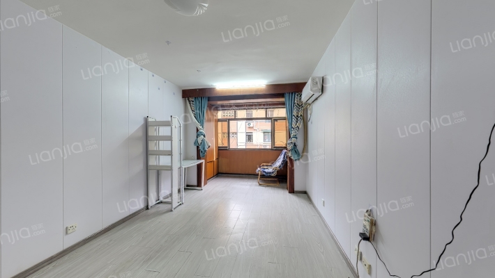 江苏路499弄二手房实景图