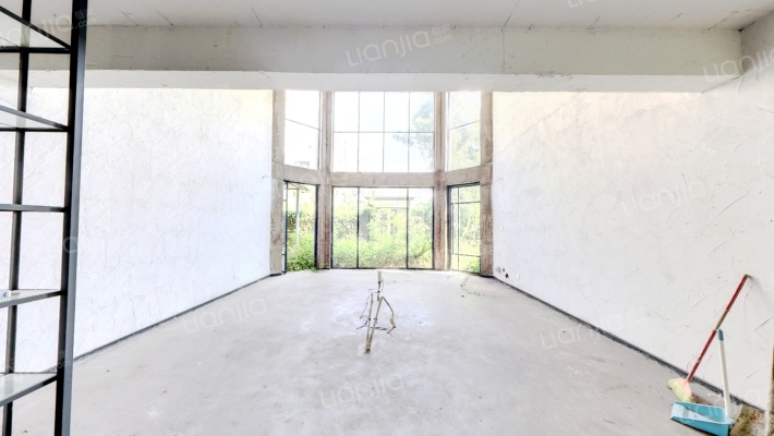 半岛闲居二手房实景图