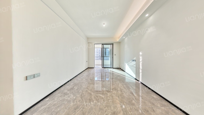 保利和悦云锦二期二手房实景图