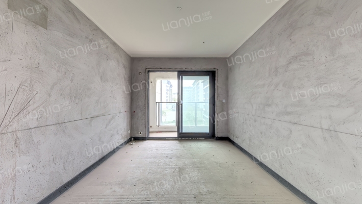 融创溪山春晓二期二手房实景图