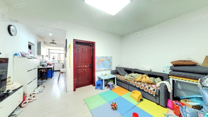 湖畔小区二手房实景图