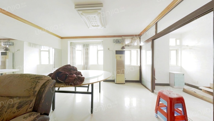 美东大厦二手房实景图