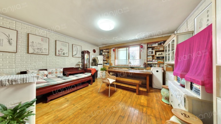 工人路97号院二手房实景图