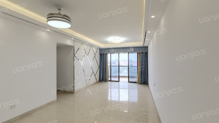 长虹御江风景二手房实景图