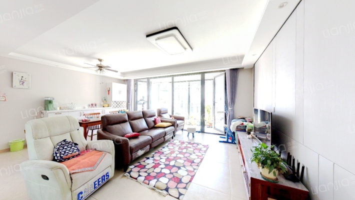 海信珠山小镇二期格林二手房实景图