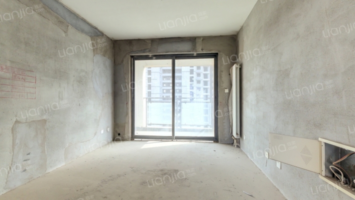 鸿运佳苑二手房实景图