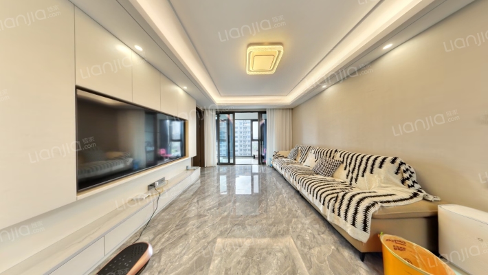 岚荷芸府二手房实景图